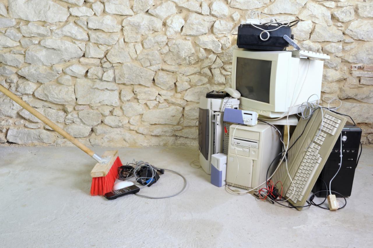 computer scrap.jpg computer scrap.jpg